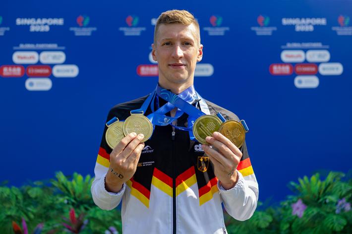 Florian Wellbrock zeigt seine vier WM-Titel