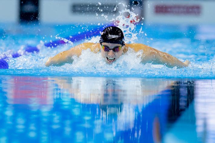 Angelina Köhler schwimmt Schmetterling im WM-Finale.