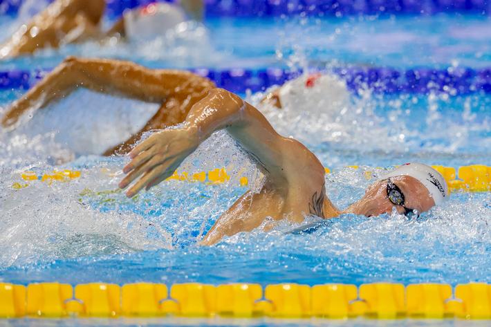 Florian Wellbrock krault durch das Wasser