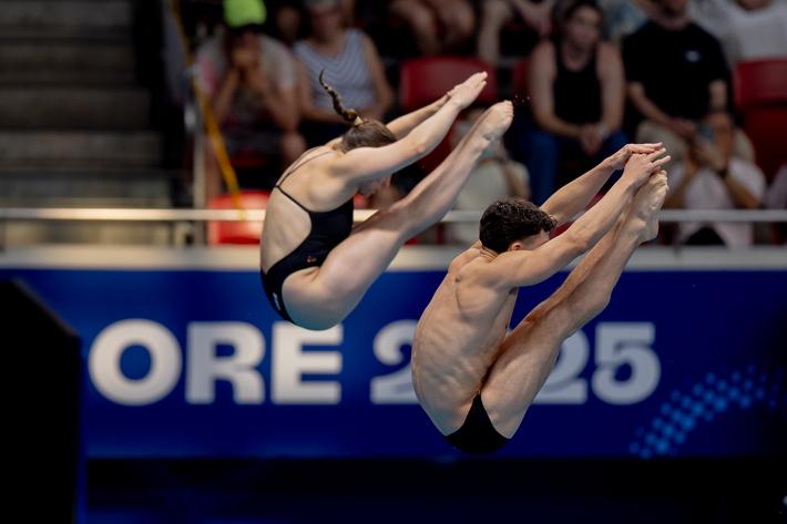 Lena Hentschel und Luis Avila Sanchez im Synchronsprung